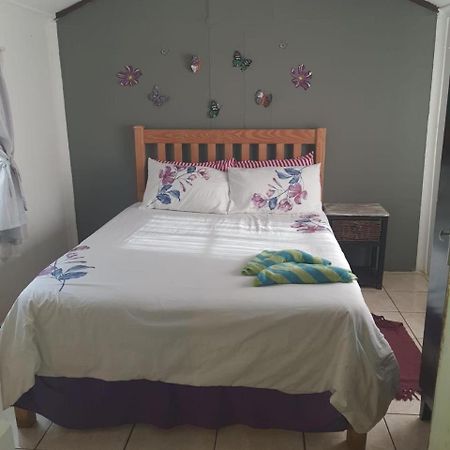 Chalet 1 Camping Style At Cynthias Country Hartbeespoort Exterior foto